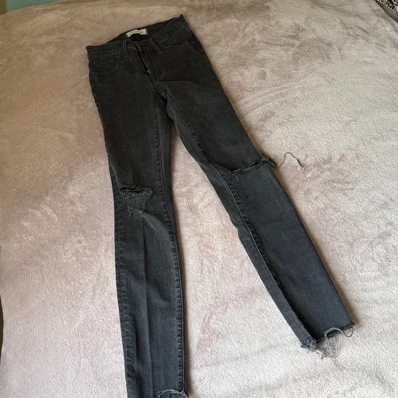 Madewell Women's Skinny Jeans in Dark - Picture 3 of 9